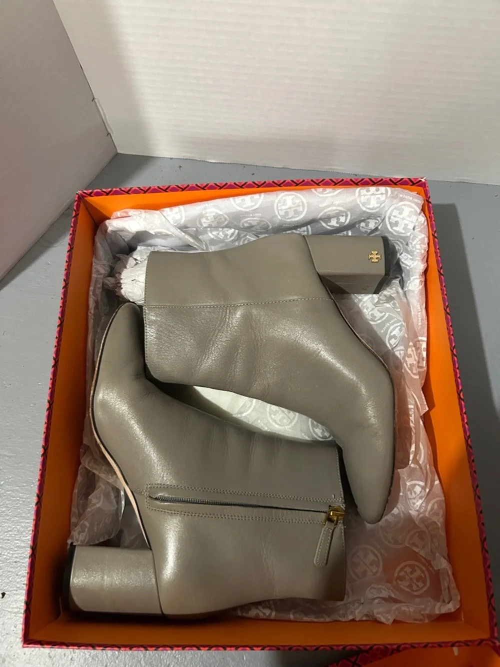 Tory Burch Grey Heron Leather Block Heel Ankle Boots, Size 9